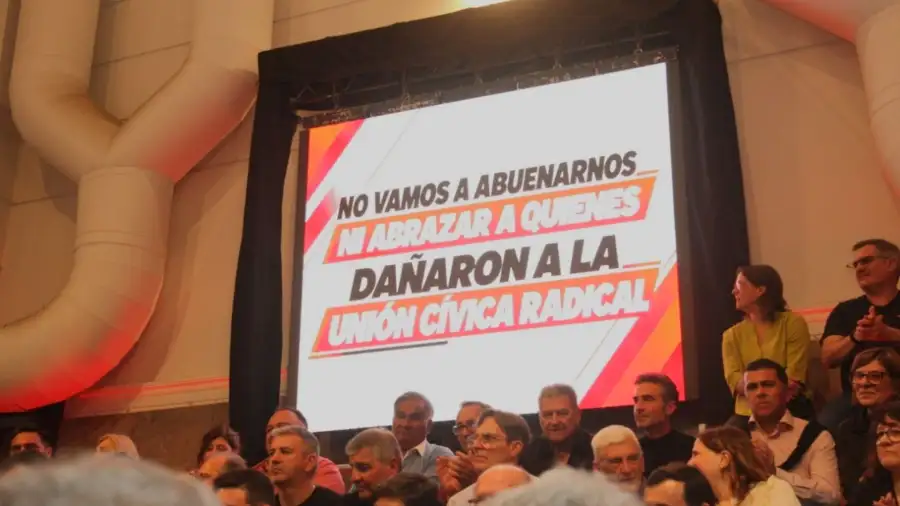 Rodrigo De Loredo en la asunción de autoridades de la UCR