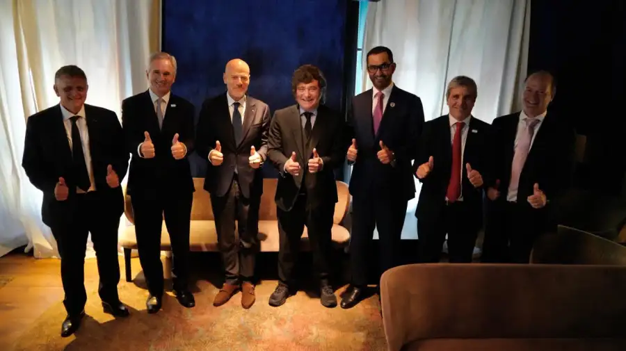 Javier Milei y la comitiva argentina en Paris
