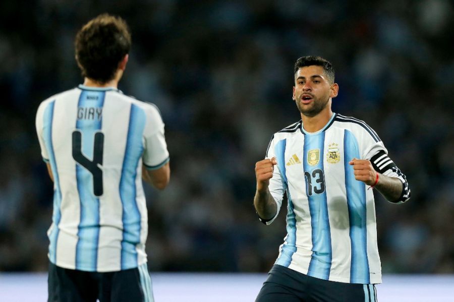 Selección Argentina vs Bolivia - Cuti Romero