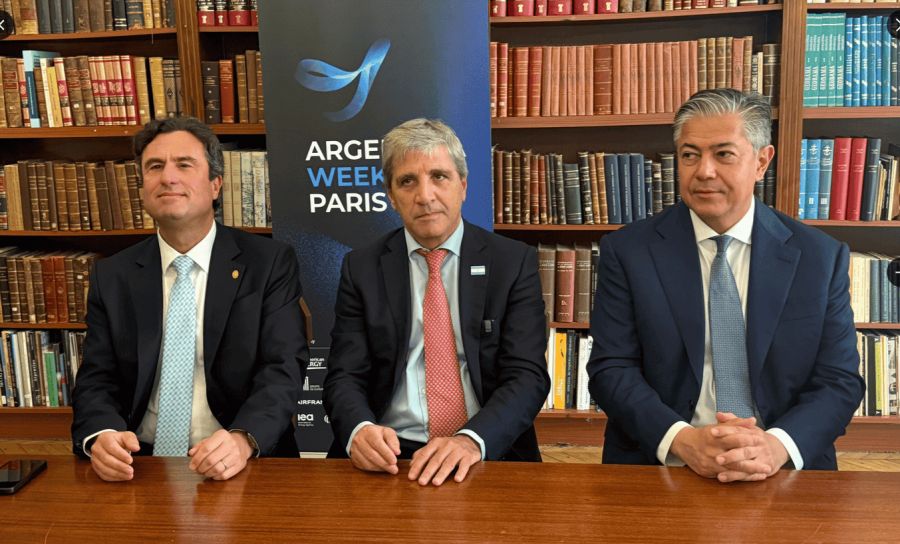 Luis Caputo y Rolando Figueroa Argentina Week Paris