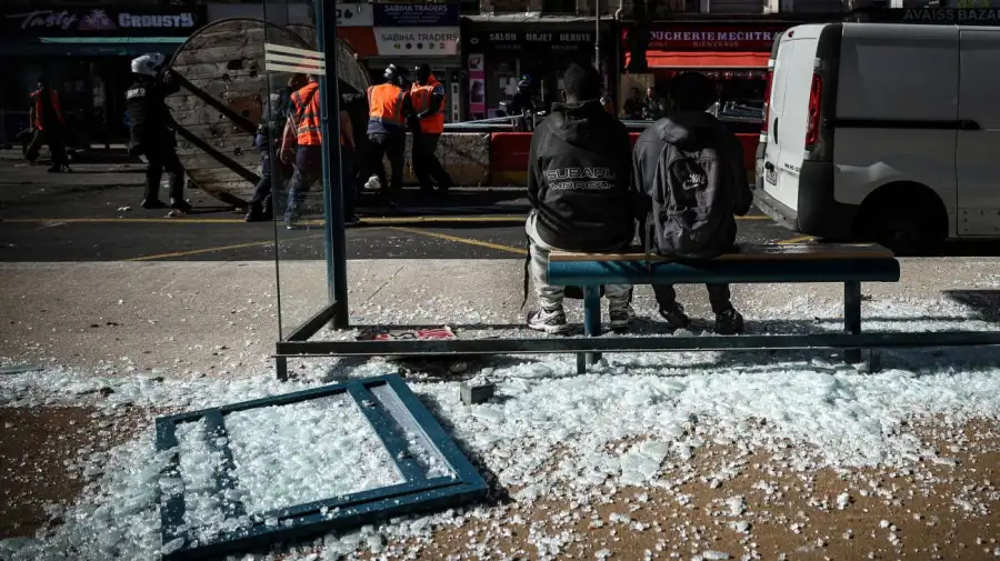 Protestas estudiantiles en la plaza de la Nation, en París