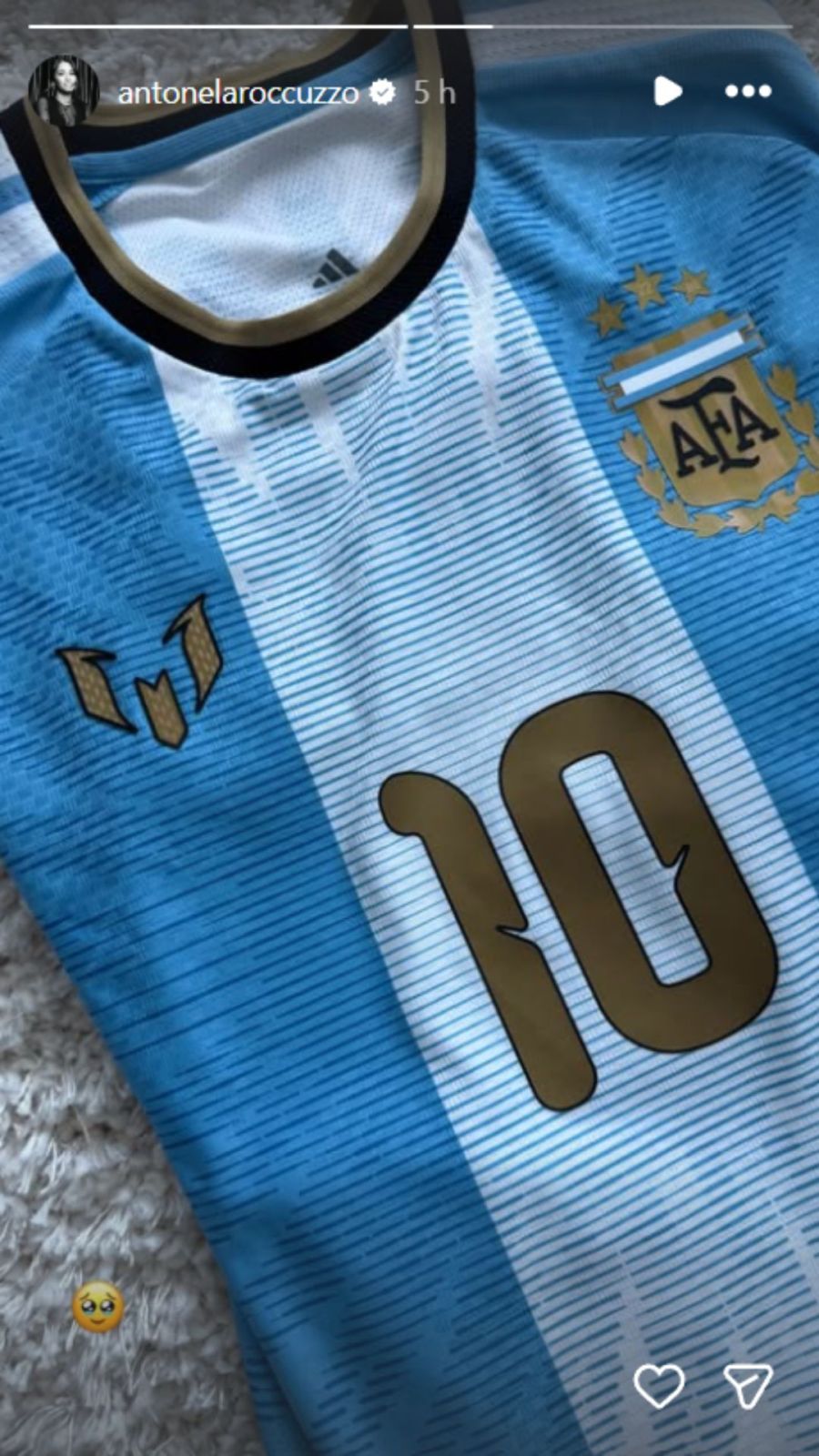 Antonela Roccuzo y Lionel Messi