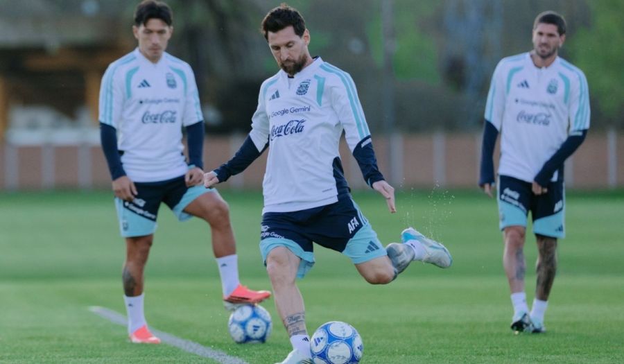 Lionel Messi en el predio de AFA