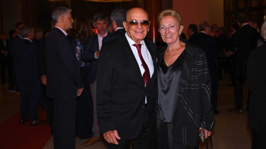 Premios Fortuna 2026 Alfredo Coto y su mujer