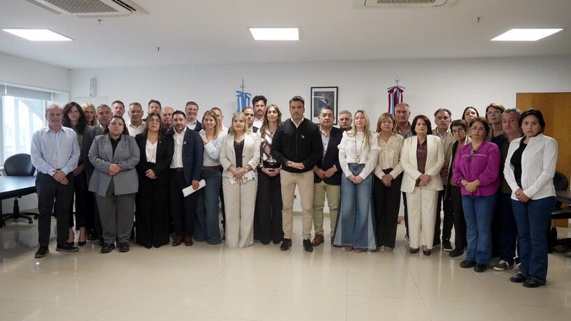 Ferrero recibió el respaldo de la UCR y de todo el arco opositor
