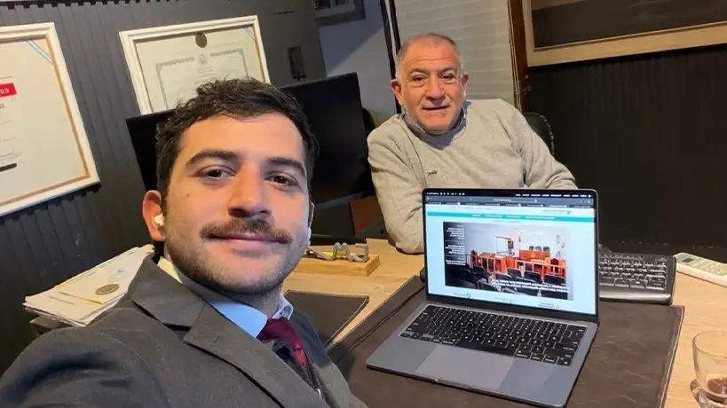 Martin con Luis Juez en el estudio de abogados