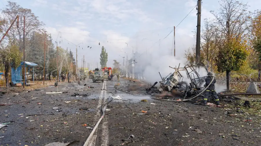 Ataques rusos impactaron a buses civiles: al menos 33 muertos y decenas de heridos.