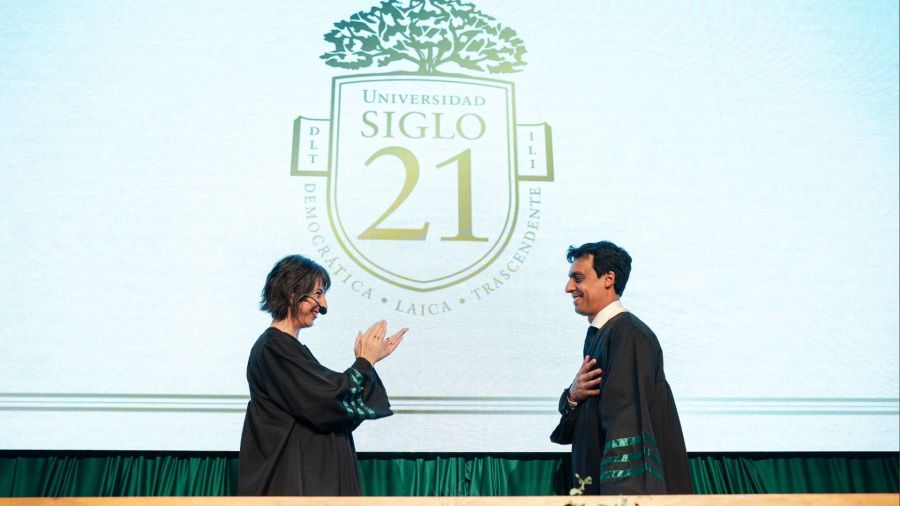 Leonardo Medrano, nuevo rector de U21