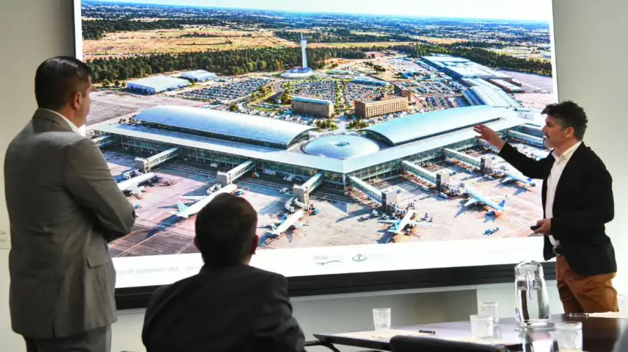 Conferencia de prensa de las autoridades de Aeropuertos Argentina
