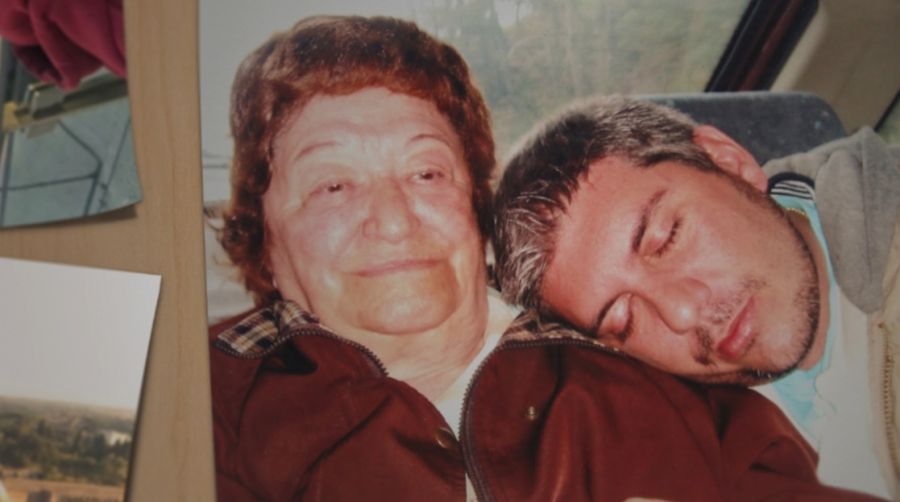 Matías Bagnato y su abuela