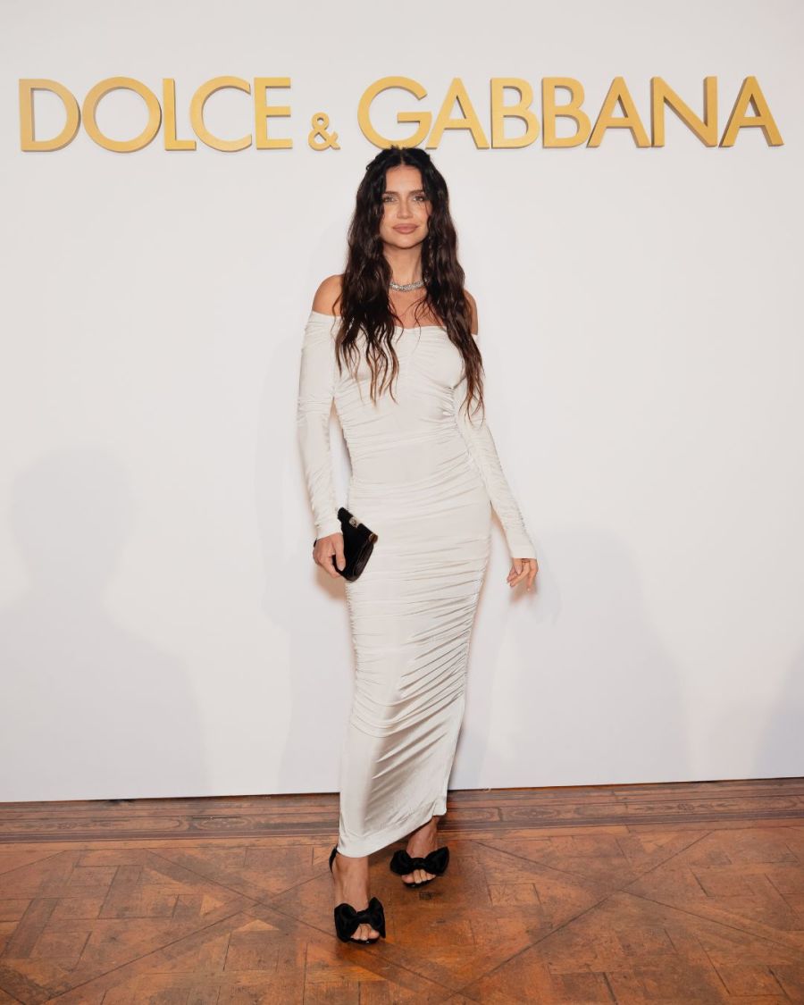 Zaira Nara en la llegada de Dolce & Gabbana a la Argentina