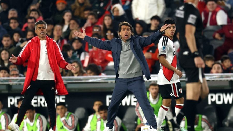 Leo Ponzio al frente de River Plate