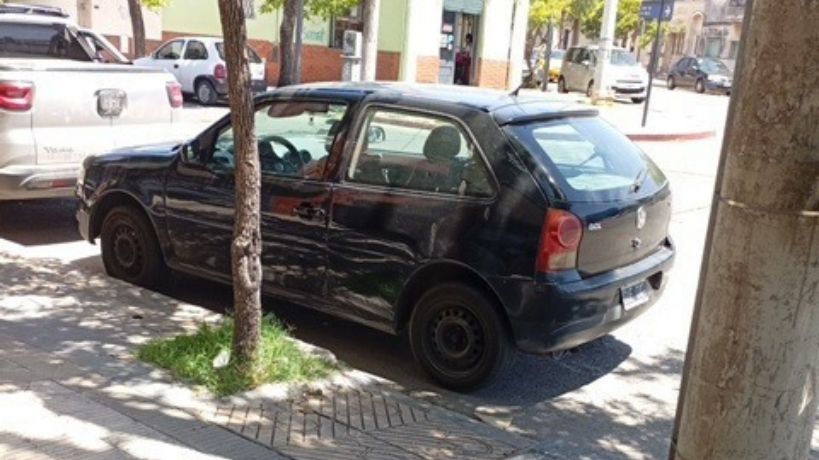 Autos mal estacionados en Córdoba
