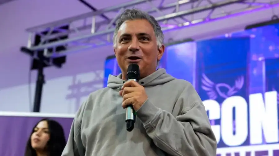 El armador de La Libertad Avanza en provincia de Buenos Aires, Sebastián Pareja, le pidió a la militancia salir a la calle a contener a los jóvenes que en 2023 nos acompañaron y que están hoy desesperanzados