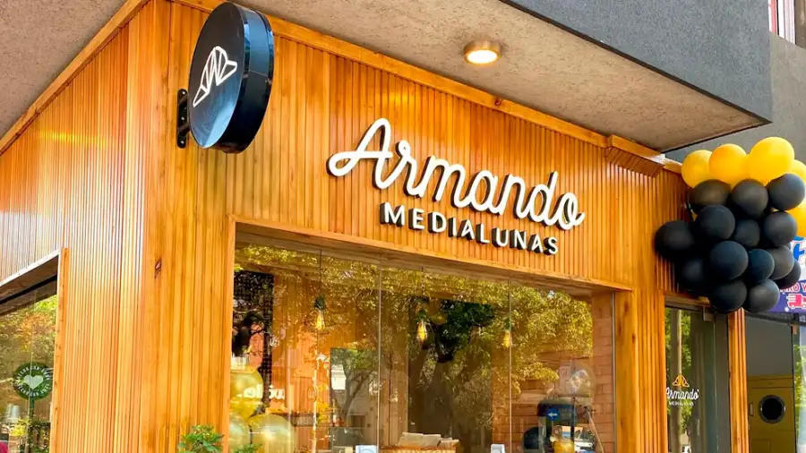 Local Armando Medialunas