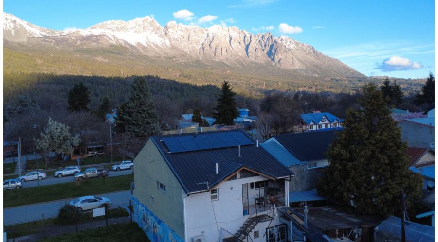 Cada vez más comercios de La Patagonia apuestan a la energía solar fotovoltaica.