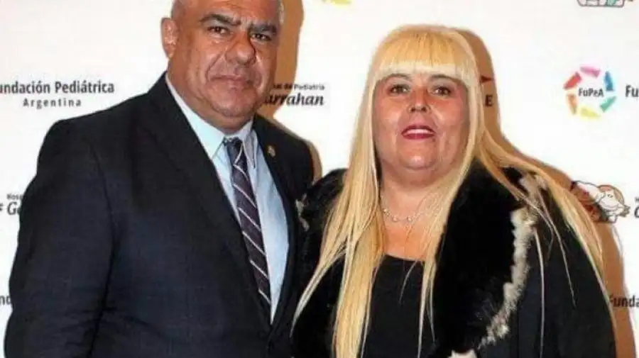 Chiqui Tapia y Paola Moyano