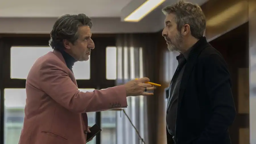 EN CINE, Ricardo Darín es analista de Diego Peretti en Lo dejamos acá