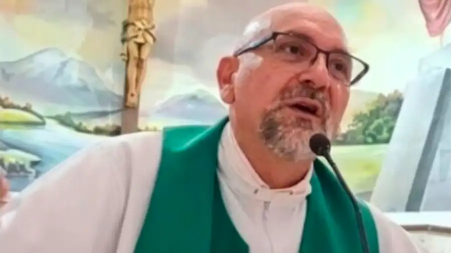 Patricio Sánchez Molinari, el sacerdote que murió al ser golpeado por una cruz en Guayaquil.