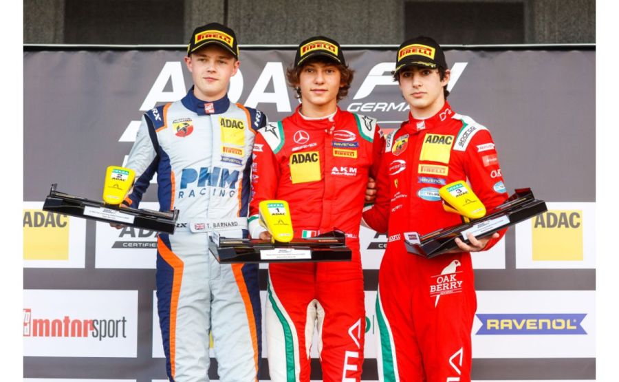 Taylor Barnard, Andrea Kimi Antonelli y Rafael Câmara