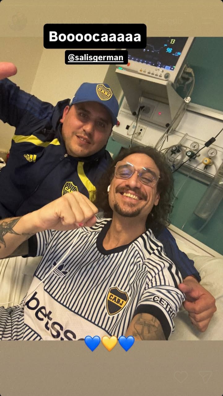 Daniel Osvaldo junto a su amigo