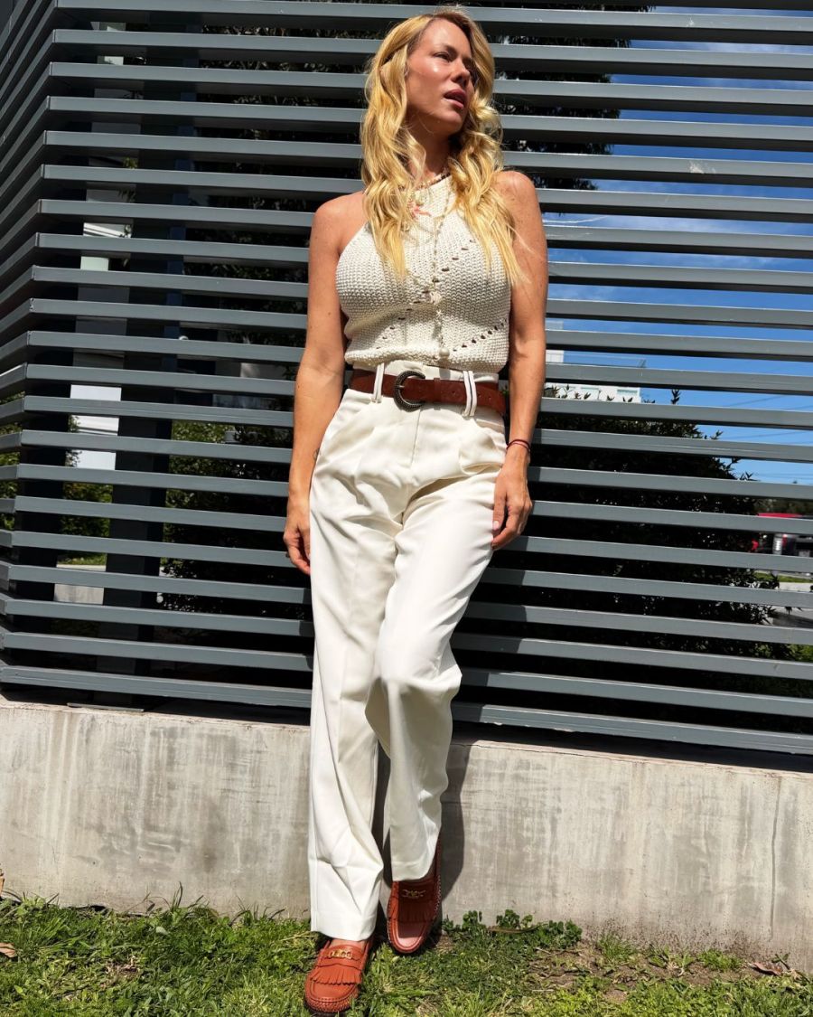 Nicole Neumann con look casual chic 