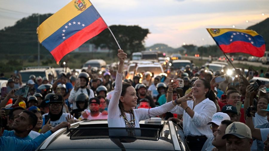 Corina Machado regresa a Venezuela