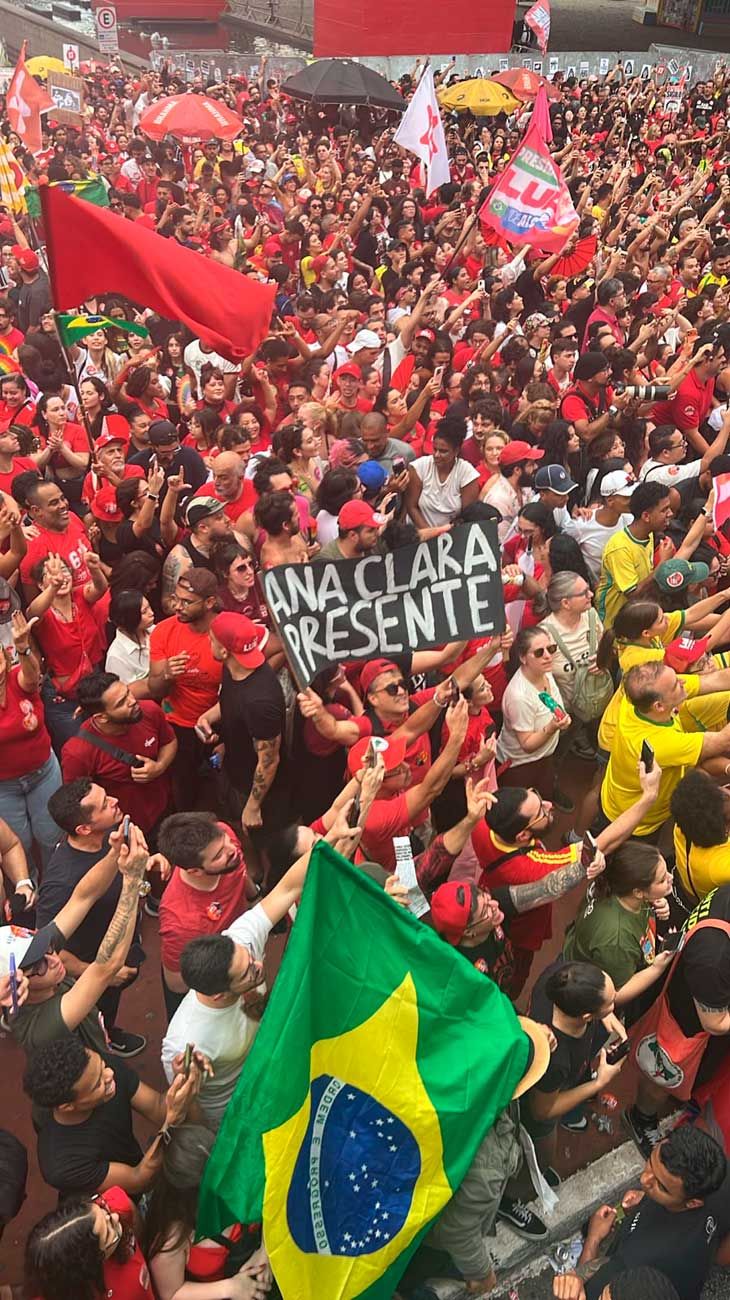 Una multitud acompañó a Lula en la campaña