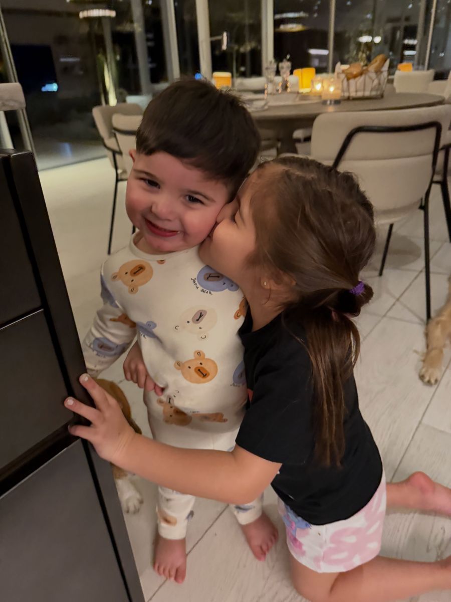 Enzo Fernández, Valu Cevantes y su hijo Benjamín