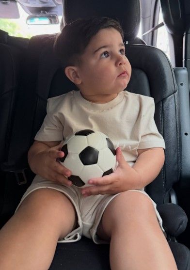 Enzo Fernández, Valu Cevantes y su hijo Benjamín