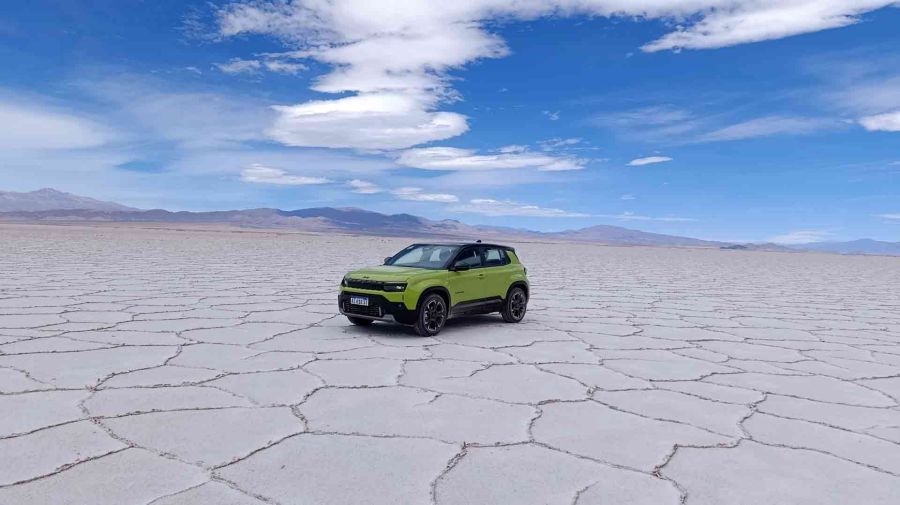 Bajando 4300 m al volante del nuevo Jeep Avenger con auxilio temporal