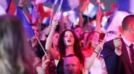 La extrema derecha francesa gana la primera vuelta de las legislativas y la coalición de Macron queda tercera