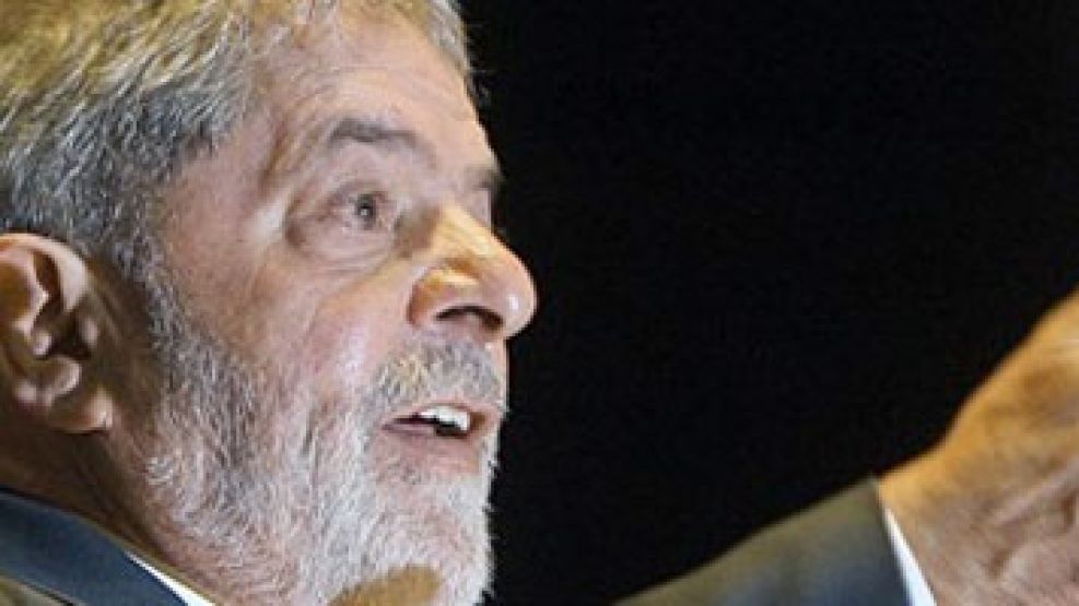 Lula sostiene que la creación de un banco común es el primer paso para, eventualmente, tener una moneda regional fuerte. 