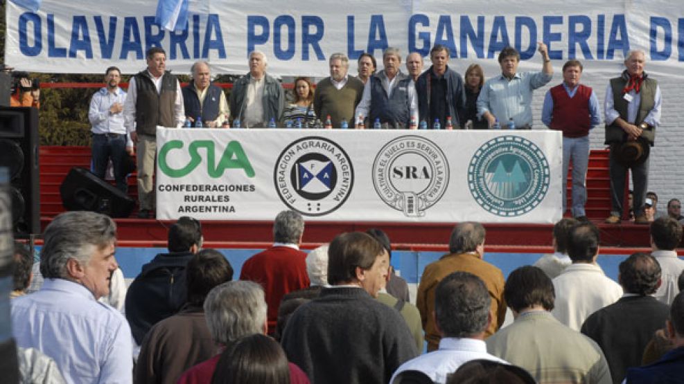 La Mesa de Enlace, con De Angeli, estuvo presente en Olavarría.