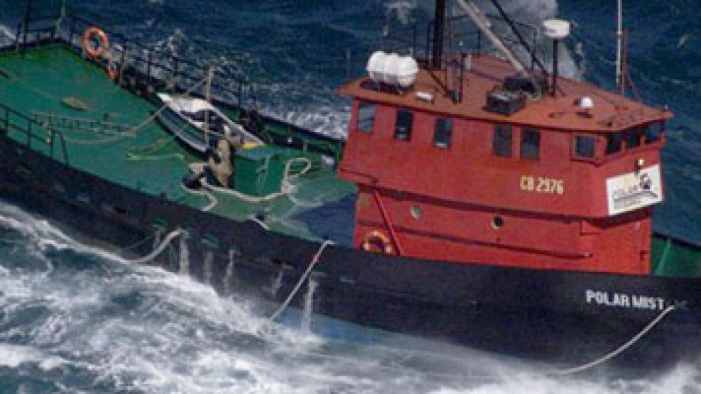 El pesquero hundido con las 7 toneladas de oro quedó en una zona que está siendo custodiada por la Prefectura Argentina.