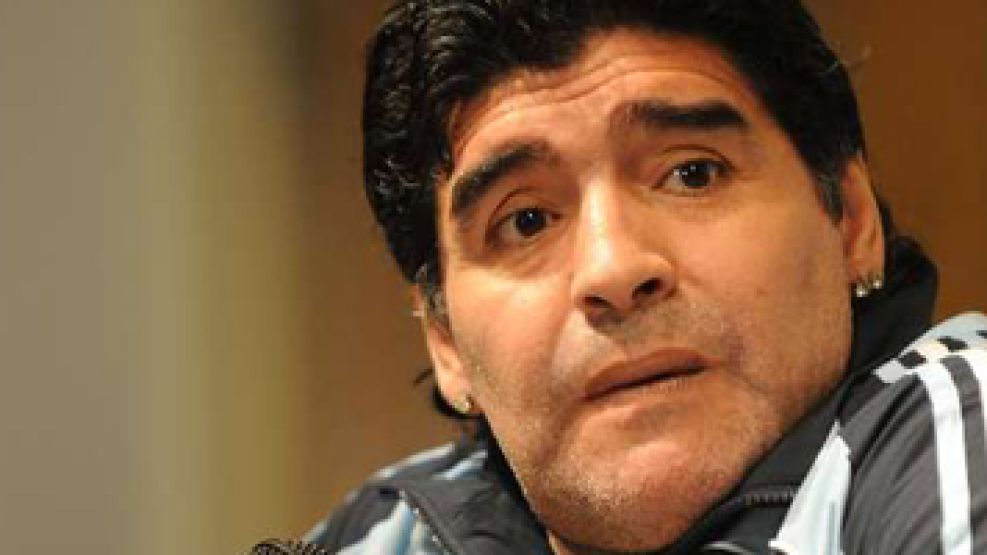 Maradona volvió a dar la nota con su convocatoria.