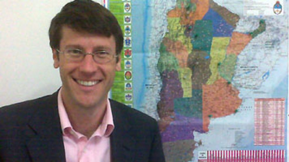 Ryan Thornburg, profesor de la Universidad de Carolina del Norte (Estados Unidos), está en Argentina.