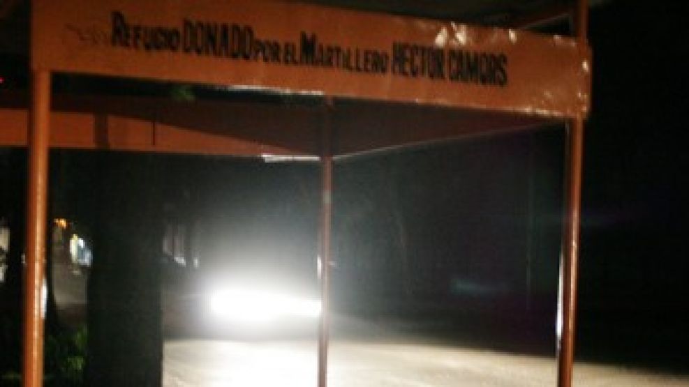 Una postal del apagón en la noche chaqueña.