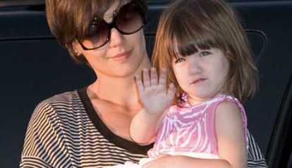 Suri Cruise con su madre, Katie Holmes