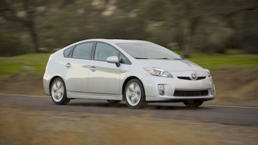 2010-toyota-prius-official-new