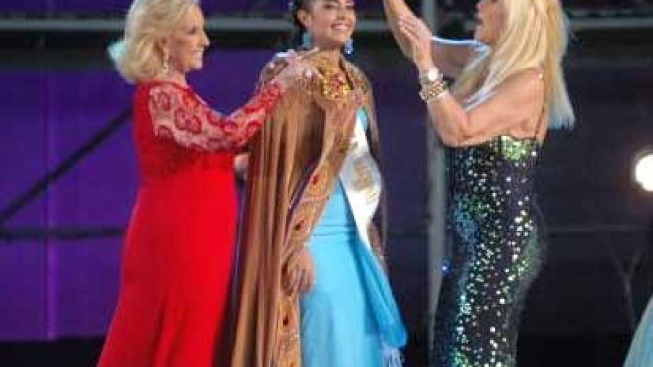 Mirtha Legrand y Susana Giménez coronaron a la reina de la Fiesta Nacional del Sol