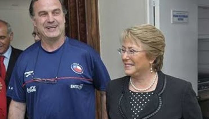bachelet-atraida-por-bielsa