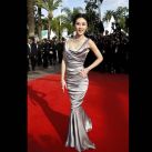 La actriz china Lin Peng posa en la alfombra roja