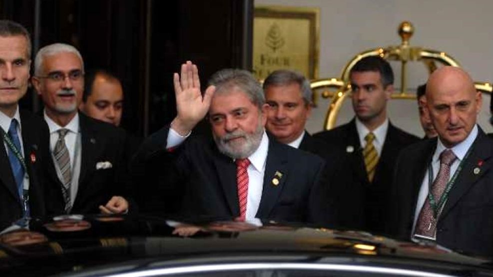 Los presidentes latinoamericanos que llegaron a la Cumbre de Unasur, en imágenes