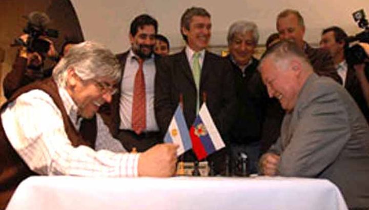 0807-moyano-karpov-telam-g