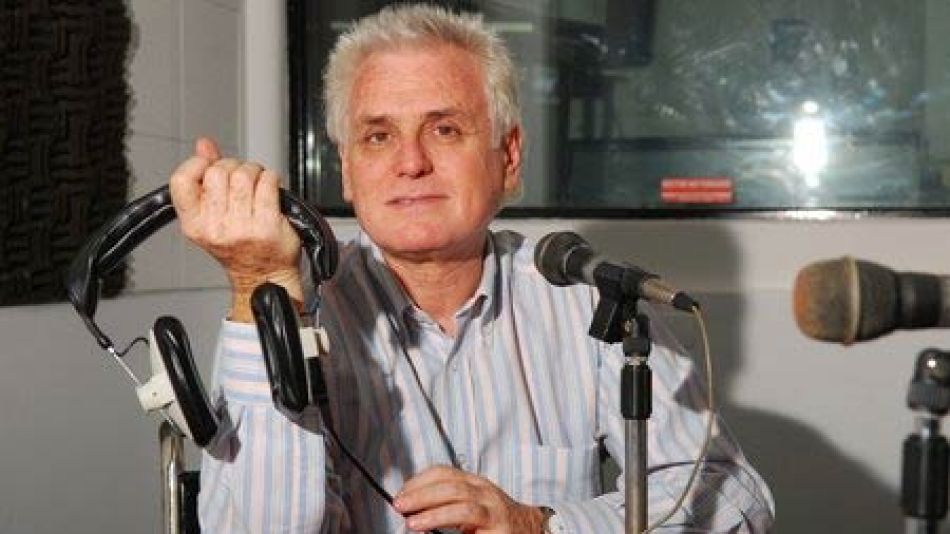 Carlos Ulanovsky presentó el libro "La radio nacional, voces de la historia: 1937- 2010"