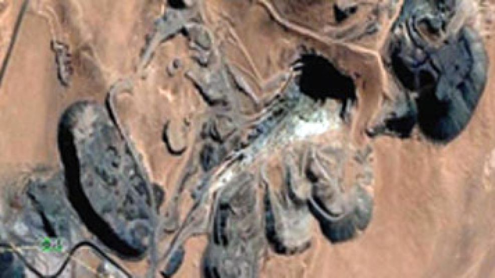Vista aérea de la mina San Esteban, en el desértico norte del Chile.