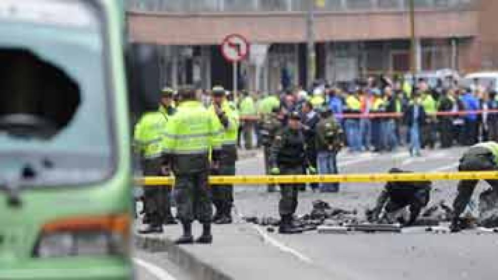 Un coche-bomba provocó la explosión este jueves que sacudió el norte de Bogotá.
