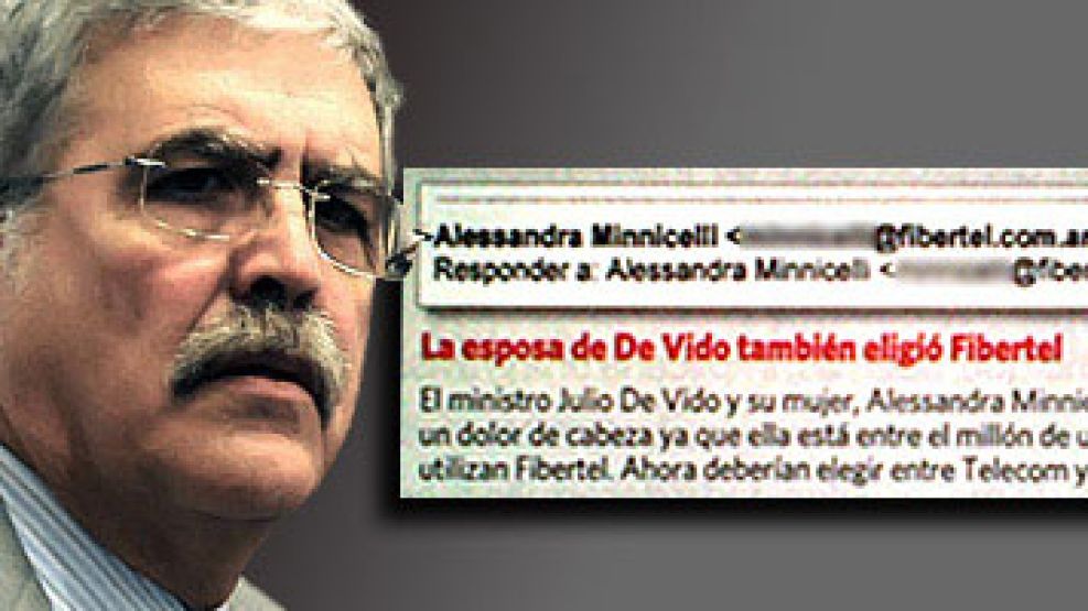 Captura de la edición impresa del diario Clarín. El matutino publicó el e-mail de la esposa de De Vido.