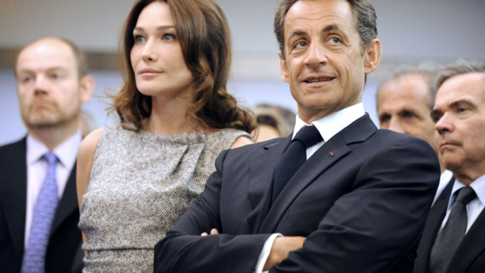 El presidente francés Nicolás Sarkozy junto a Carla Bruni.